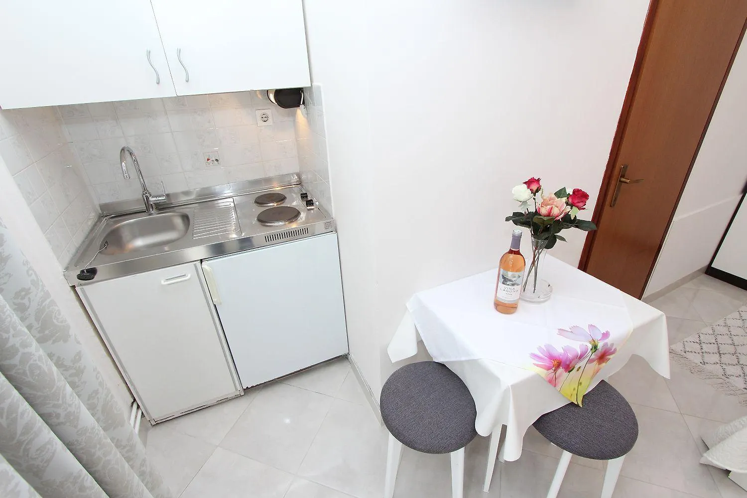 Cozy Studio-Apartment Nur 15 Gehminuten Zum Strand Mit Grillbereich, Terrasse, Wifi Rovinj 0*,