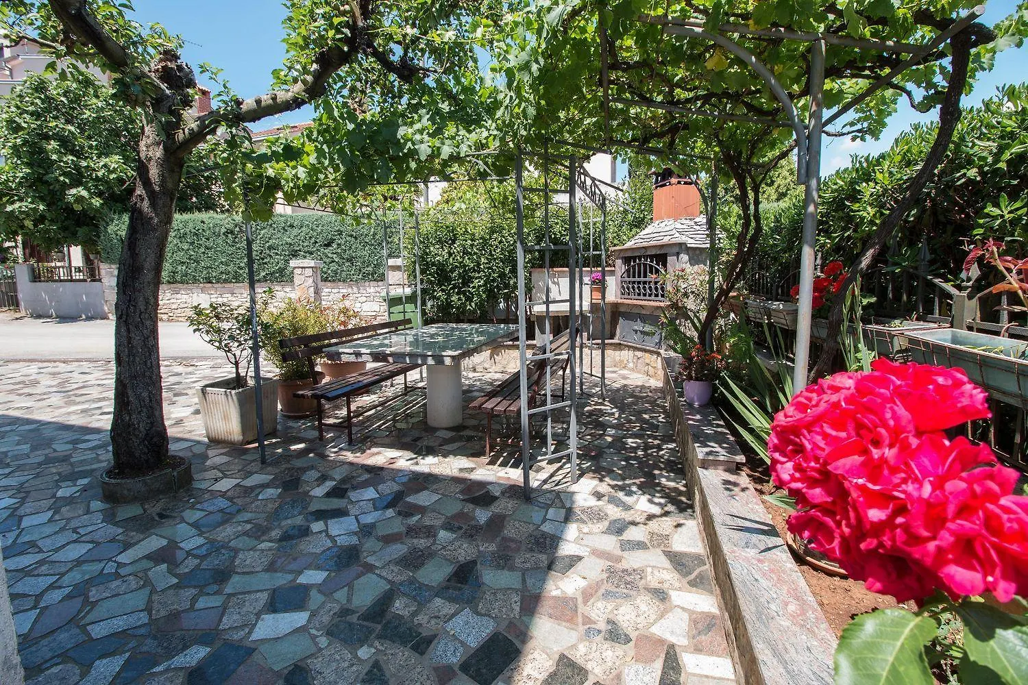 Cozy Studio-Apartment Nur 15 Gehminuten Zum Strand Mit Grillbereich, Terrasse, Wifi Rovinj